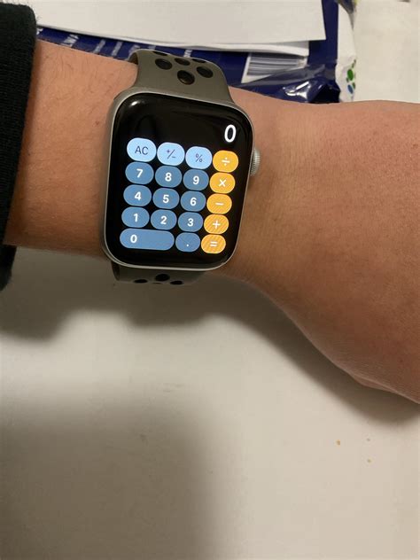 Anyone else find it stupid how Apple can shrink the calculator and put