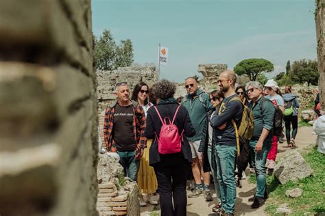 Paestum Tour Per Piccoli Gruppi Con Archeologo E Biglietti Getyourguide