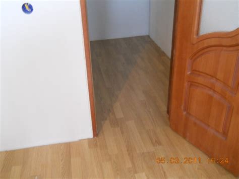 Ответы Mail: про укладку ламината в дверном проеме