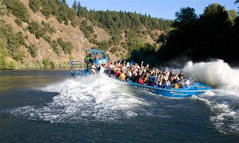 Cruise The Rogue River With Hellgate Jetboats Travel Oregon