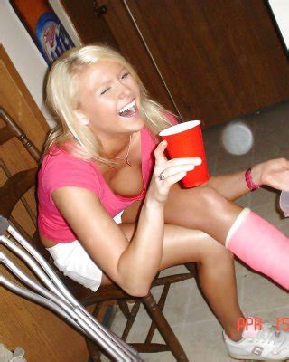 Nipple Slip Porn Pictures Xxx Photos Sex Images Pictoa