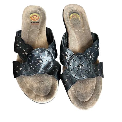 Earth Spirit Leather Black Sandals Gem