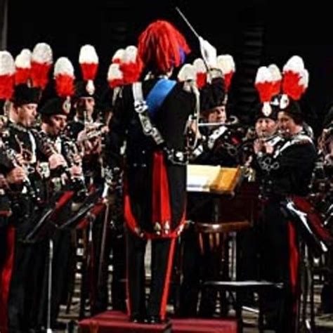 Il Portico Cava De Tirreni Stasera La Fanfara Dell Arma Dei Carabinieri