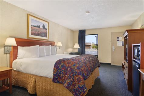 Baymont By Wyndham Macon I 75 Macon Ga Hotels