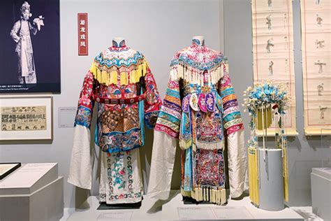 Peking Opera Costumes: A Display of History, Culture and Fine ...