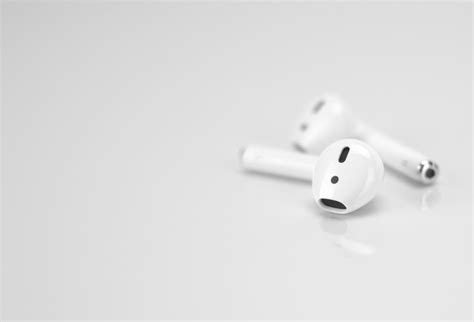 The Best Way To Clean Airpods Popsugar Tech