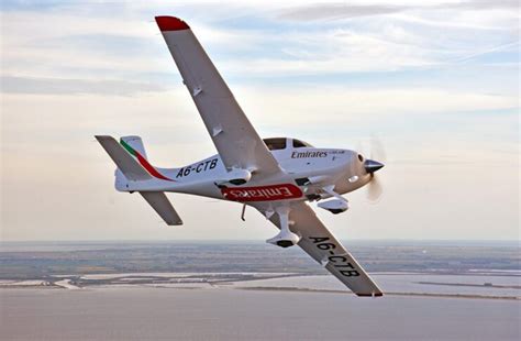 Centro De Treinamento Da Emirates Recebe Primeiro Cirrus Sr G Aeroflap