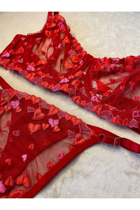 arona lingerie Amore Kırmızı Kalp Detaylı Kadın Iç Çamaşırı Sütyen Külot Takım Fiyatı