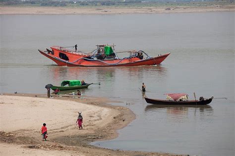 Ayeyarwaddy River Old Bagan License Image 71397590 Lookphotos