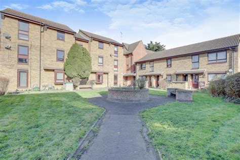 Evergreen Court Grange Avenue 1 Bed Flat £180000