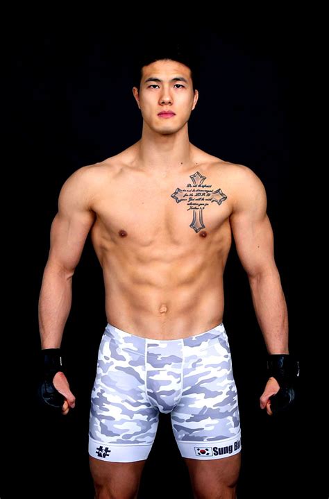 Meet ‘The Korean Falcon’ MMA Fighter With a 9-1 Career Record