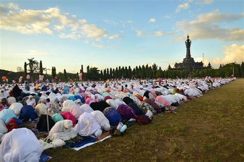 La Fine Del Ramadan E La Grande Festa Dellislam Lid Al Fitr Il Foglio