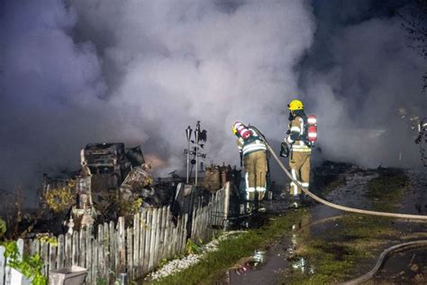 Wohnwagen In Flammen Gro Brand Auf Dem Campingplatz Th Ringen