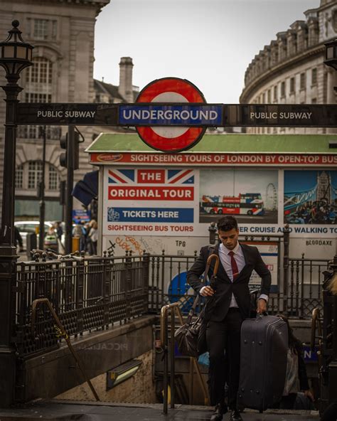 Early morning Rush hour : r/streetphotography