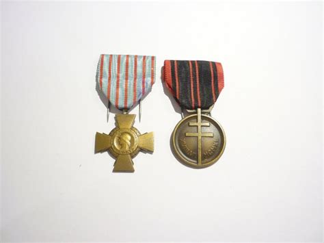 France Rare médaille de la Résistance 39 45 croix du Catawiki