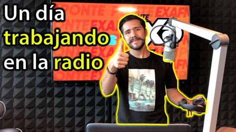 Un D A Trabajando Como Locutor De Radio Como Es Una Cabina De Radio