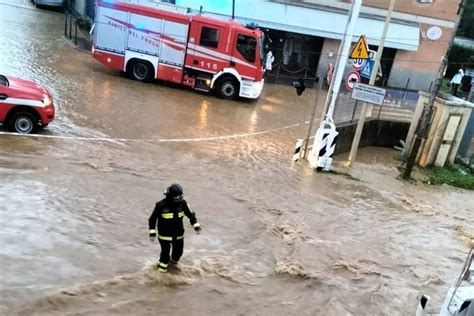 Maltempo A Milano Citt Allagata Dopo Esondazione Del Seveso E