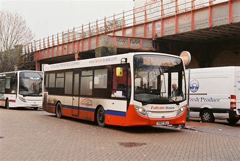 Falcon YX67VGJ ClaphamJn 160122a Falcon Coaches YX67 VGJ A Flickr