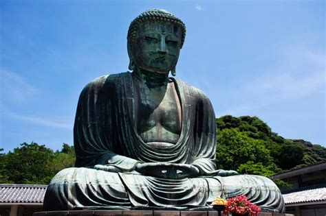 Kamakura Daibutsu Ou Est Tua De Bronze Do Buda Amida Na Pagoda De