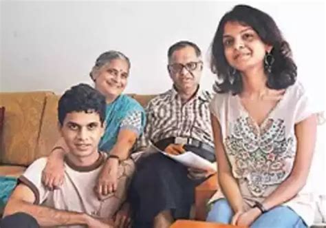 When Narayana Murthy Confessed How Love For His Wife Sudha Murty Made Him Travel Without A