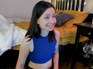 TrishaCam Nude On Live Cam Girls Room Gyrls