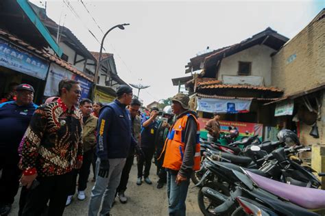 Pemkot Bandung Segera Atasi Masalah Parkir Dan Pkl Di Kawasan Pasar