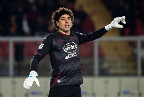 Memo Ochoa es el portero con más tapadas en las Ligas top de Europa