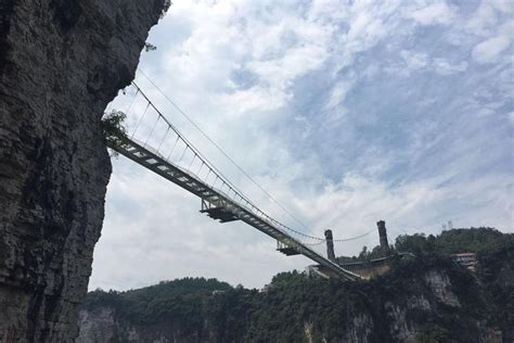 Zhangjiajie Découvrez la montagne Tianmen la promenade du ciel le