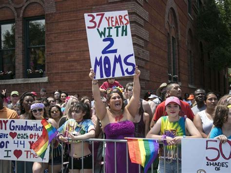 Photos La Gay Pride Dans Le Monde Entre Gravit Et Joyeux D Lires