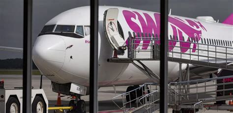 Bc Couple Sues Swoop Airlines Accuses Staff Of Racial Discrimination