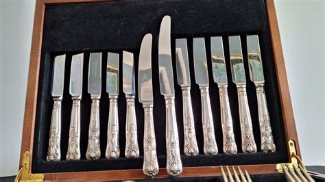 VINTAGE STAINLESS STEEL SHEFFIELD CUTLERY BOXED SET OF 66 PIECES MARKED