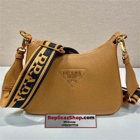 50 Bilder Av Replica PRADA Re Edition Hobo Tessuto Med Saffiano Leather