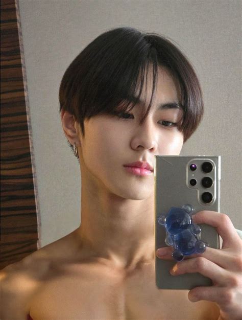 Jungwon Shirtless Edit Boyfriend Pictures Do I Love Him Hot Korean Guys