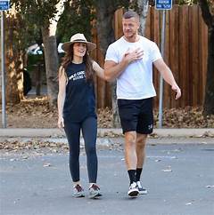 Minka Kelly Dan Reynolds