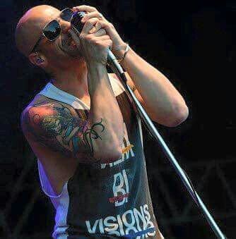 Pin by Rachel Neyens on Chris Daughtry | Chris daughtry, Chris, Fashion