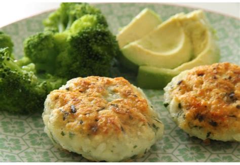 Quick 3 Ingredients Fish Cakes - Real Recipes from Mums