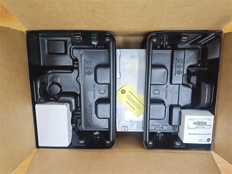 New Allen Bradley 2198 D020 ERS3 Kinetix 5700 Dual Axis Module 2 X 8A 5