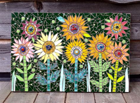 Zany Daisies Mixed Media Mosaic By 22mosaics Mosaic Garden Mosaic Flowers Mosaic Garden Art