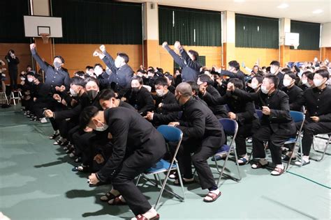 選手から「あんたに挨拶する筋合いなんてない」と言われ福島・学法石川“33年ぶりセンバツ出場ウラ話”甲子園準優勝監督が伝えた「勝つ覚悟