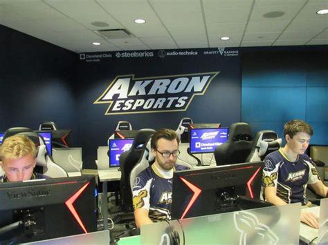 Thể thao điện tử lên ngôi game thủ trở thành nghề hot Có bằng cấp và thu nhập lên đến hàng