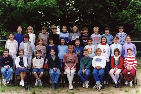 Photo de classe CM2 7ème de 1994 Ecole Saint Laurent La Paix Notre