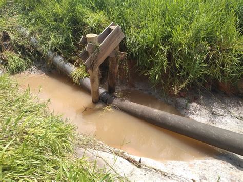 Rompimento de adutora e quebra de bomba afetam abastecimento de água em