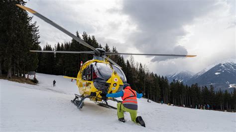 Ski Unfall In Tirol Vierj Hriges M Dchen Aus Deutschland Bei Kollision