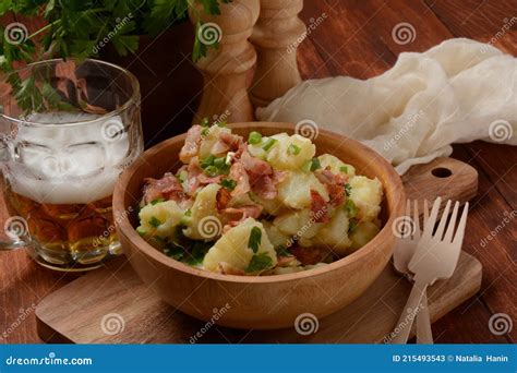 Kartoffelsalat Salada Tradicional De Batata Alem Imagem De Stock