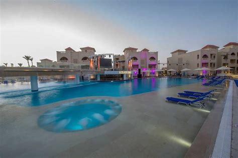 Pickalbatros Sea World Resort, Hurghada, Egypt. Book Pickalbatros Sea ...