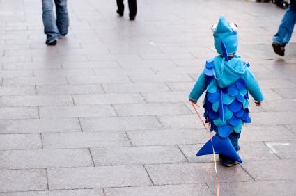 How to Make a Fish Costume | LoveToKnow