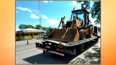 Jornal do Almoço SC Braço de retroescavadeira transportada por