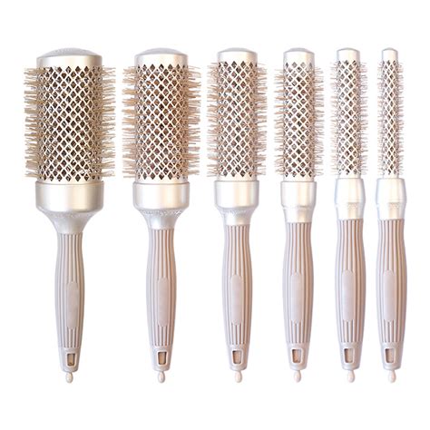 how to round brush hair