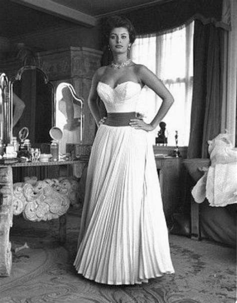 Pin By Victor M P On Sophia Loren Sophia Loren Photo Dress Sophia