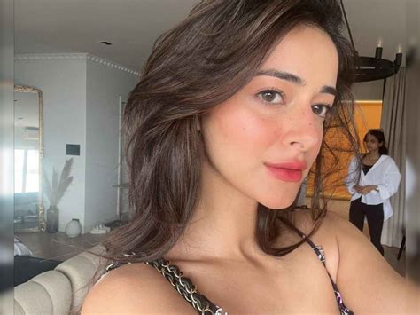 Ananya Panday Look Super Gorgeous In New Photos Actress Flaunts Fresh